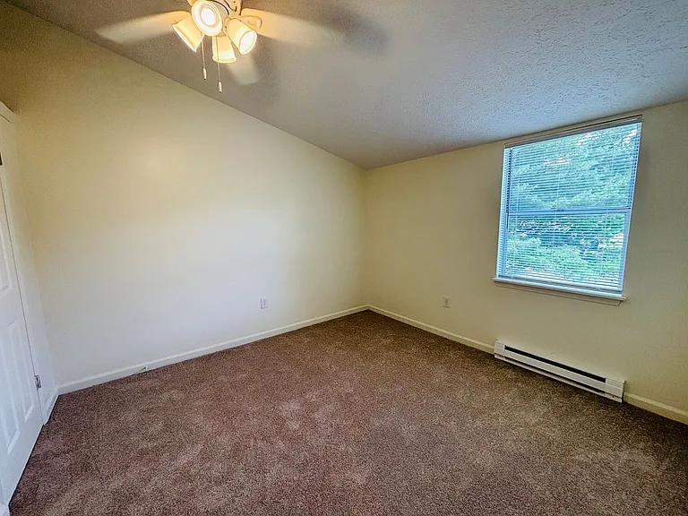 345 Wakeman Ct — Photo 14