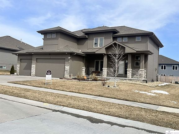 3rd image of 2403 N 186th St