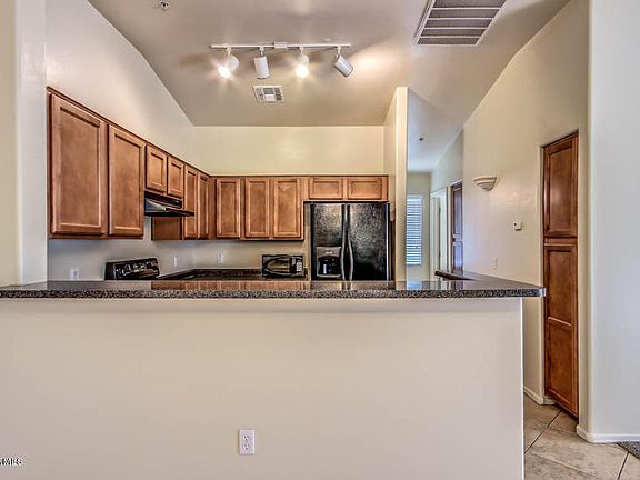 3rd image of 2024 S Baldwin Unit 41