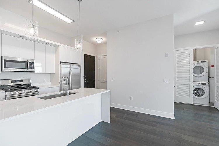 1st image of 119 Peter St Unit 403