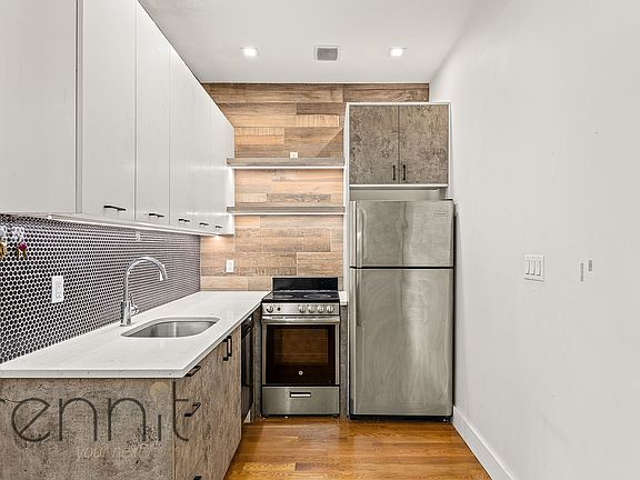 5th image of 1772 Bergen St #3B