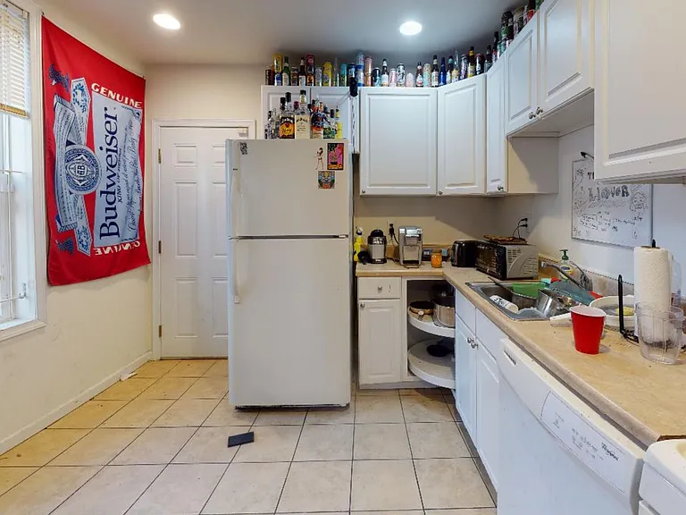 1512 Fontain St — Photo 10
