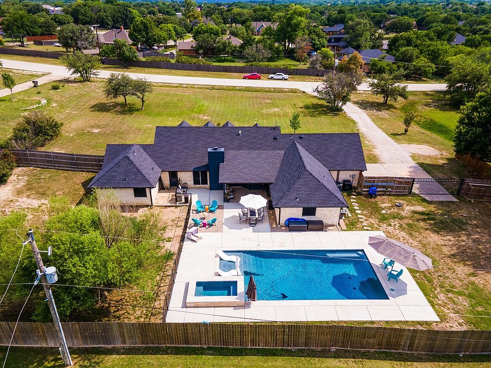 2nd image of 2540 Ranch House Rd