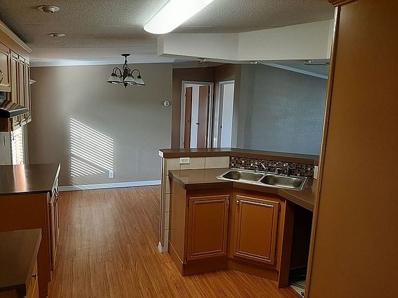 5th image of 907 Pecan Cir