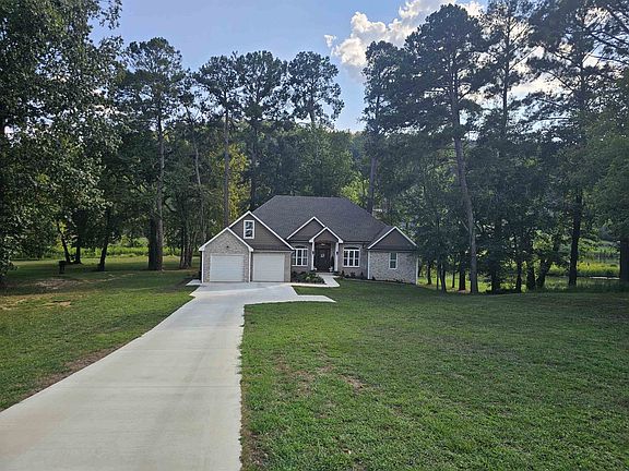 3rd image of 3733 Colonial Dr