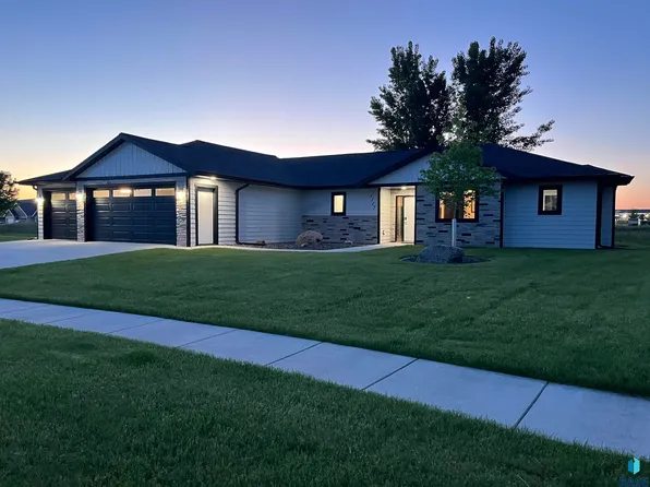 1115 N Spencer Ln, Tea, SD 57064