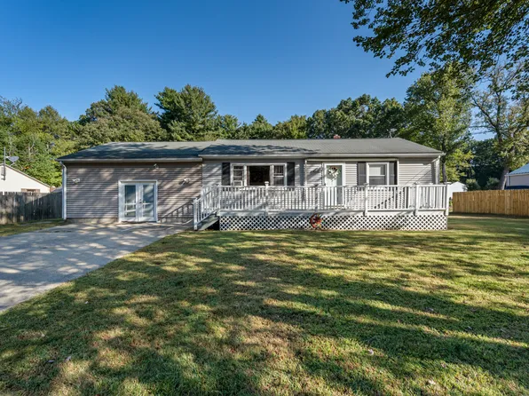 303 Brainard Road, Enfield, CT 06082