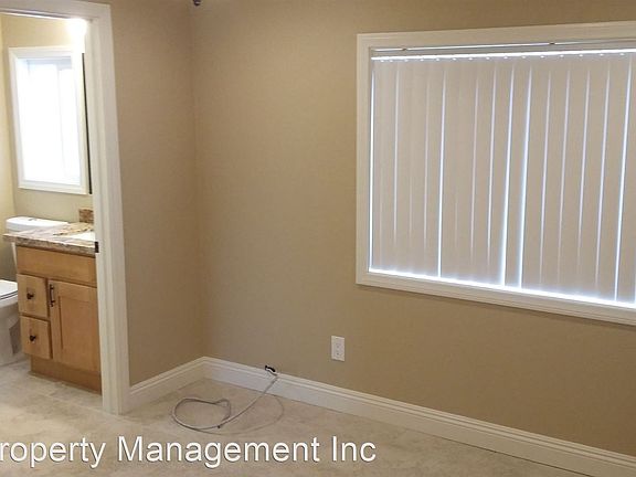 3rd image of 1645 Fern St #8672351