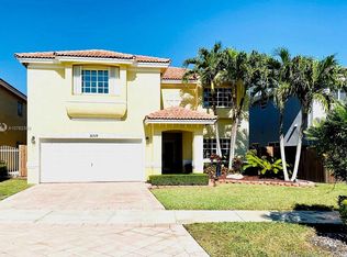 16519 SW 103rd Ter, Miami, FL 33196