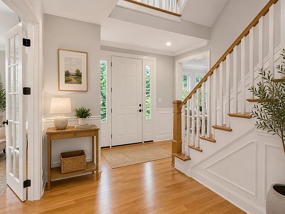 4th image of 35 Shuttleworth Pl