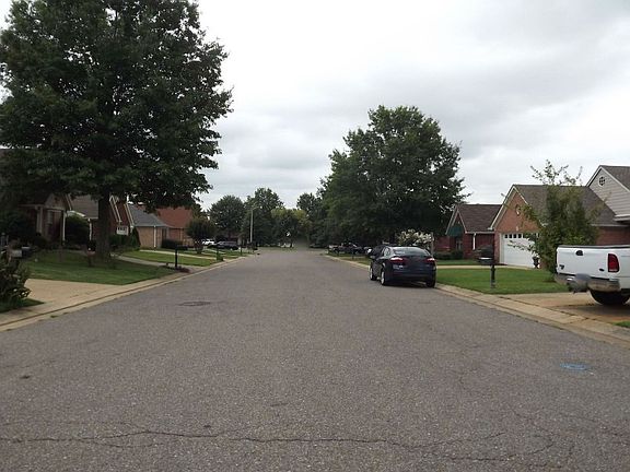 4th image of 5489 Kayla Dr