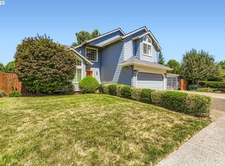 19457 Sunset Springs Dr, Oregon City, OR 97045