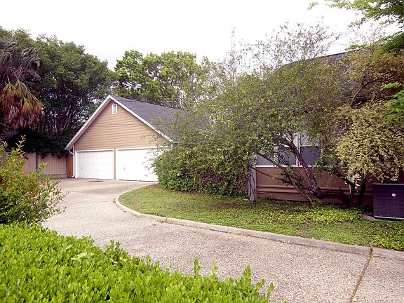Garage View - 1