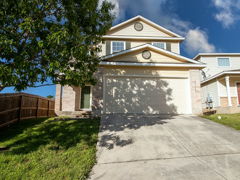 1st image of 24246 Waterwell Oaks