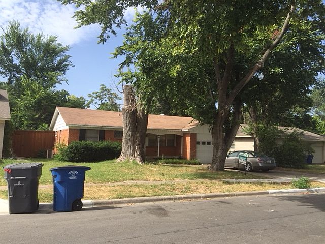 1st image of 8846 Clearwater Dr