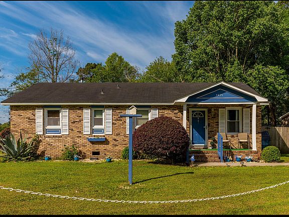 4th image of 4401 Clovewood St