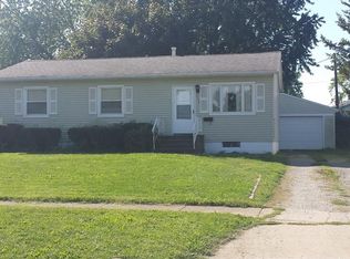 2110 Larkmoor St, Lorain, OH 44052