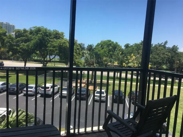 3475 N Country Club Dr APT 309, Aventura, FL 33180