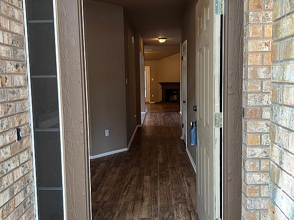 4th image of 1218 Leah Ln