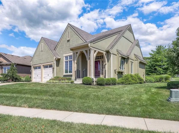 13784 W 141st Ter, Olathe, KS 66062