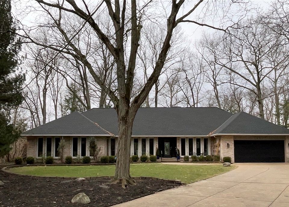 1st image of 18927 Deer Ln