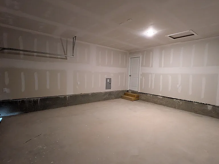 6031 Skipping Way — Photo 11