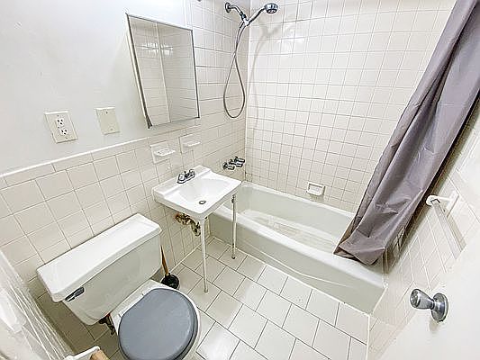5th image of 2331 1st Ave APT 4a
