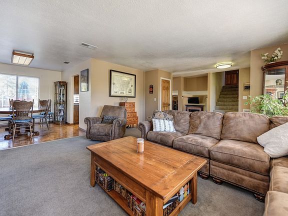 5th image of 2530 Sandpiper Way