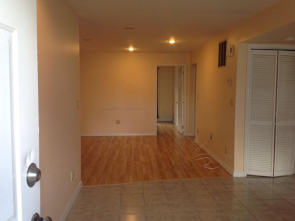 3rd image of 26 Bradley Ct