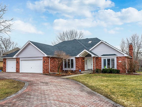 2nd image of 2530 Glen Eagles Dr