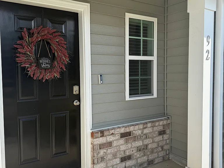 92 March Creek Dr — Photo 2