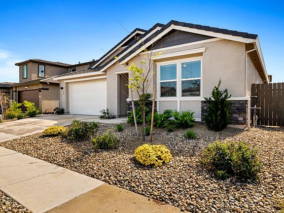 3rd image of 1732 Stinson Way