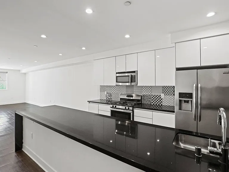Bright Full-Size Kitchen