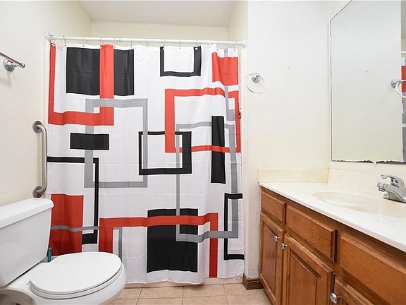 5th image of 65049 Honeysuckle Ln