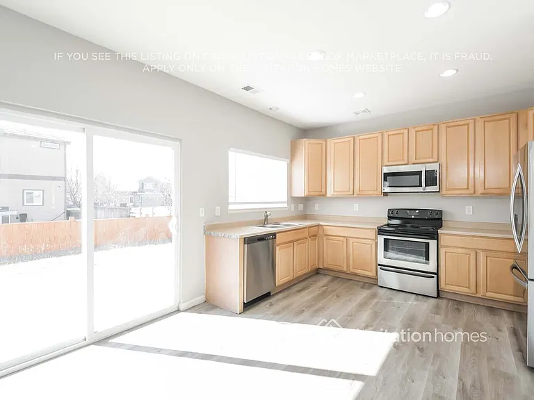 19398 E 58th Dr — Photo 10