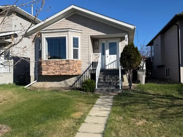 178 S Pinnacle Dr, Grande Prairie, AB T8W 2Z3