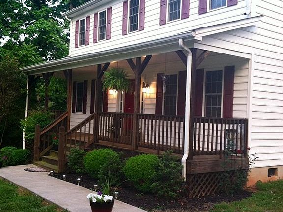 3rd image of 223 Dogwood Ln