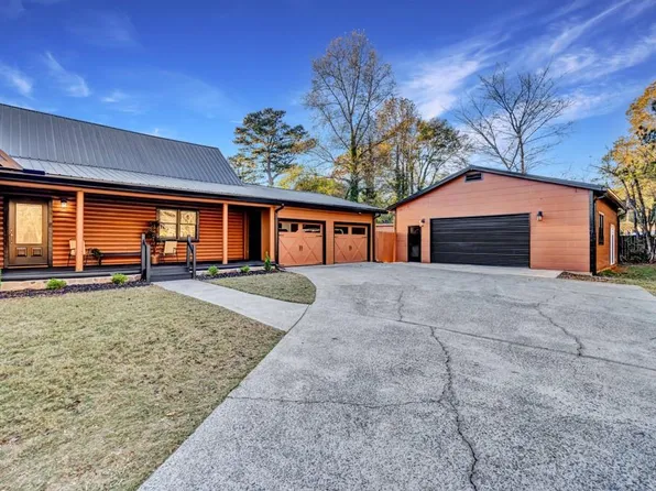 923 Pine Cir, Woodstock, GA 30189