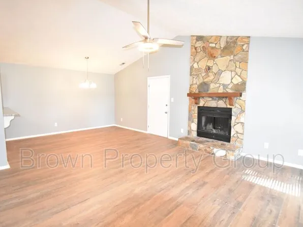 1909 Tryon Dr, Fayetteville, NC