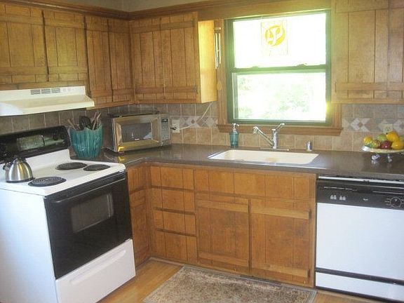 4th image of 67 Cotton Ln