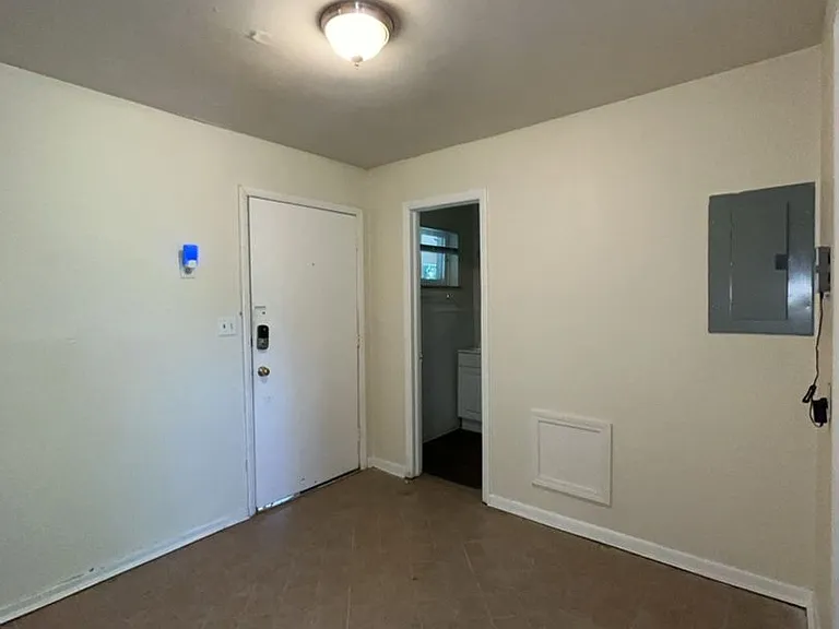 Holston Apartments — Photo 44