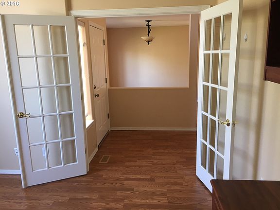5th image of 15028 Saint Andrews Dr