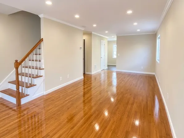 15 Weed Ave, Staten Island, NY