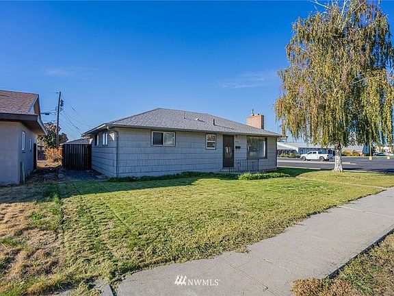 2nd image of 802 S Ironwood Dr