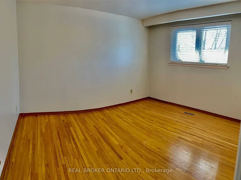 3364 Cedar Creek Dr — Photo 9