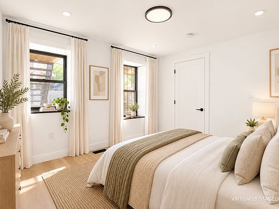 5th image of 433 Bainbridge St APT 1