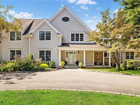 10 Gray Rock Park Road, Mount Kisco, NY 10514