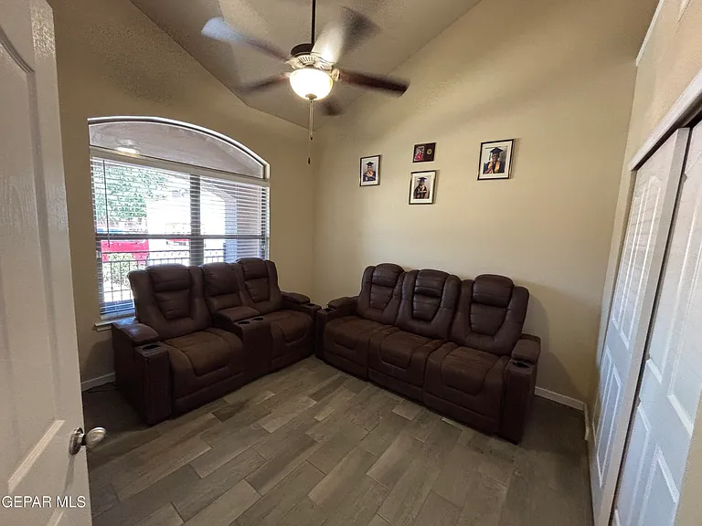 11008 Cattle Ranch St — Photo 21