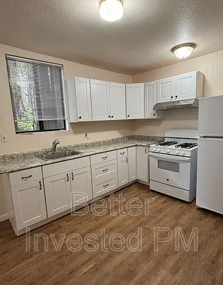 24615 Birch St — Photo 3