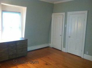 28 Richardson Rd #3, Newton Upper Falls, MA 02464